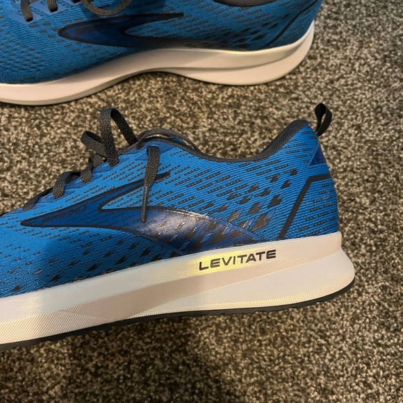 Brooks Levitate - Picture 2 of 5